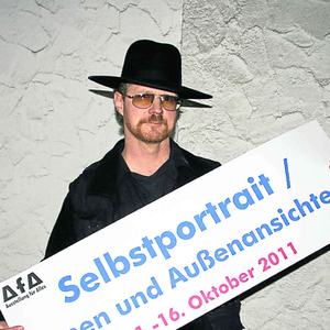 6011728-im-namen-des-kulturfoerdervereins-lechwaerts-laedt-wolfram-kulot-alle-profi-und-hobbykuenstler-aus-der-region-ein-sich-gedanken-ueber-die-eigene-3r7a